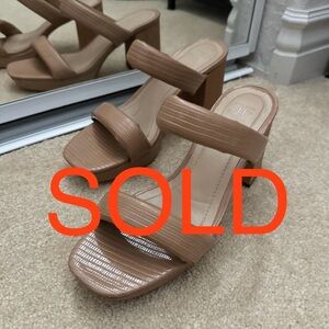 Mini platform clog style heel